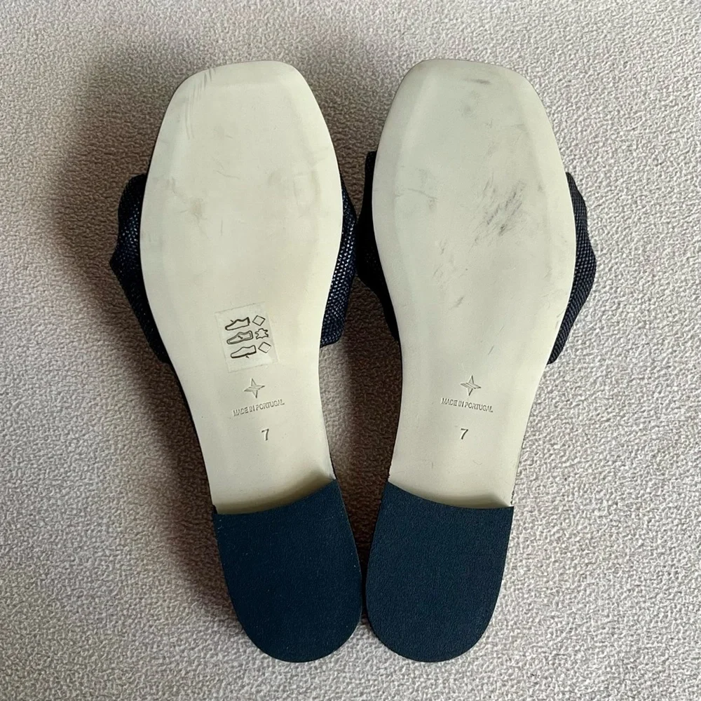 Like new in box! Tuckernuck Raffia Brit Sandals - Picture 7 of 10